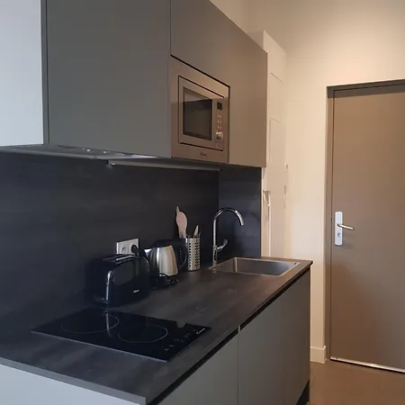 Centre De : Renove, Climatise Et Calme Apartment *